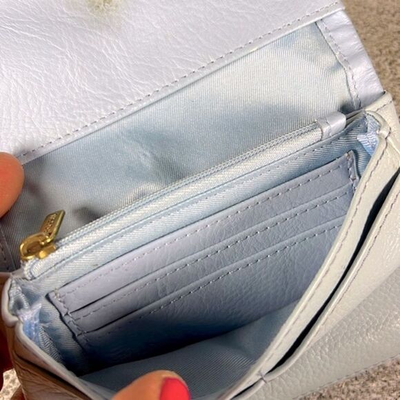 Fossil Baby Blue Genuine Leather Wallet - Picture 5 of 7